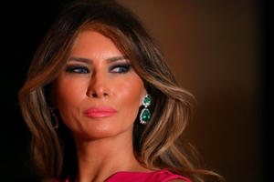 Bà Trump mất hàng triệu đô vì bài viết bôi nhọ của báo Anh