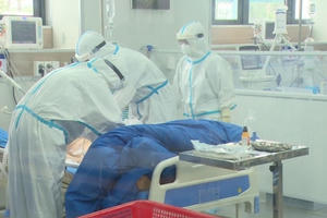 Xem xét công bố hết dịch COVID-19 theo quy định của pháp luật