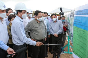 Đổi mới, hành động, hết lòng vì nhân dân phục vụ