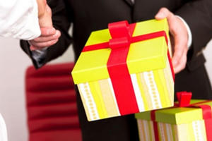 Điểm báo ngày 6/2/2017: Mùng 1 vẫn có tin tố giác biếu quà Điểm báo ngày 6/2/2017: Mùng 1 vẫn có tin tố giác biếu quà