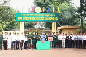 Chủ tịch UBND tỉnh Đồng Nai Võ Tấn Đức làm việc với 8 xã biên giới, thăm lực lượng Biên phòng