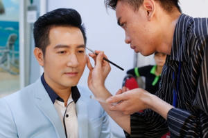 Thái Châu, Nguyễn Phi Hùng gửi lời chúc đến chị phụ nữ trong ngày 8/3