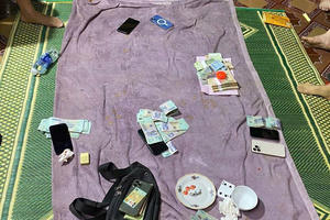 Quảng Bình: Bắt nhóm đối tượng liên huyện đánh bạc bằng hình thức ‘xóc đĩa’