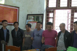 Thanh Hóa: Đột kích sới bạc liên tỉnh, bắt 36 con bạc, thu giữ 1 tỉ đồng