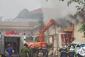 Bản tin Audio Pháp luật Plus ngày 28/8:  Cháy lớn tại kho hàng cảng Hà Nội