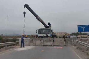 Quảng Ninh ban hành Văn bản chỉ đạo hỏa tốc sau vụ việc đổ đất, dựng trụ bê tông cách ly