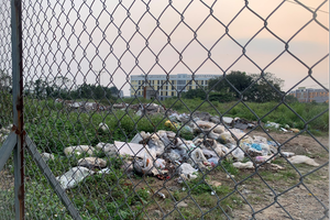 Xuất hiện nhiều bãi rác tự phát xung quanh Học Viện Nông nghiệp Việt Nam