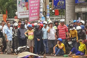 Va chạm xe tải khiến một phụ nữ mang thai 3 tháng tử vong