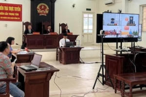 Hà Nội lần đầu tiên áp dụng xét xử trực tuyến giữa hai điểm cầu tòa án và trại tạm giam