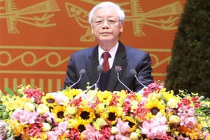 Phấn đấu đưa Việt Nam cơ bản thành nước công nghiệp theo hướng hiện đại