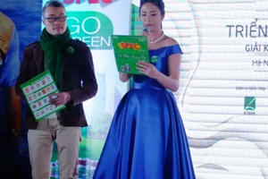 Hoa hậu Ngọc Hân duyên dáng tại lễ trao giải kiến trúc xanh 2015