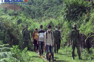 Hà Giang: Đồn Biên phòng Xín Cái ngăn chặn nhóm công dân trốn cách ly