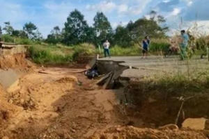 Lâm Đồng: Điều khiển xe máy bị rơi vào hố sâu, người đàn ông tử vong