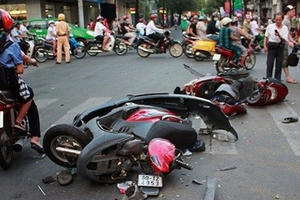 47 vụ TNGT, gần 1.000 trường hợp vi phạm giao thông trong ngày mùng 3 Tết