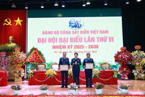 BTL Vùng Cảnh sát biển 4 được Thủ trưởng Cảnh sát biển Việt Nam khen thưởng đột xuất