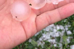 Tuyên Quang: Hàng trăm ngôi nhà bị ảnh hưởng bởi mưa đá