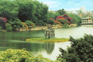 Môi trường văn hóa du lịch đang bị ô nhiễm rất nặng nề