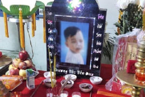 Kẻ bạo hành bé trai 18 tháng tuổi dẫn đến tử vong đã bị bắt