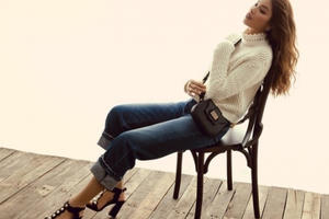 Tìm được người kế nhiệm, Phạm Hương ''lột xác'' đúng chất Fashionista