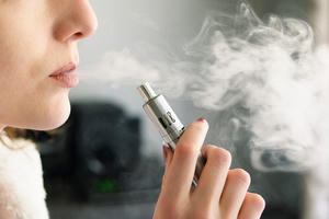 Đề xuất phạt 2 triệu đồng với hành vi chứa chấp, sử dụng thuốc lá điện tử, nung nóng