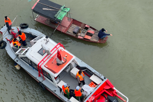 Xử lý như thế nào vụ tạo màn kịch 4 mẹ con nhảy cầu Đông Trù để gây áp lực cho chồng? Xử lý như thế nào vụ tạo màn kịch 4 mẹ con nhảy cầu Đông Trù để gây áp lực cho chồng?