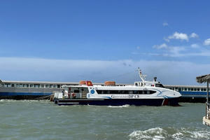 Tạm ngừng hoạt động tuyến tàu cao tốc TP HCM - Vũng Tàu để xây cầu đi bộ vượt sông Sài Gòn