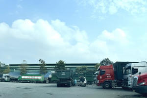 Lào Cai: Tràn lan tình trạng xe ô tô, xe tải dừng đỗ sai quy định tại khu vực Cửa khẩu Kim Thành