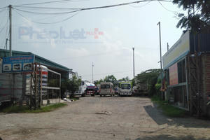 Những "u nhọt" ngay cạnh trụ sở UBND xã Đông Hội