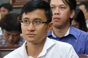 Lần đầu tiên vợ đại gia Cao Toàn Mỹ lên tiếng