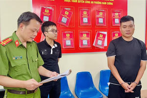 Tạm giữ khẩn cấp đối tượng cưỡng đoạt tài sản của nhiều tài xế tại cửa khẩu Kim Thành