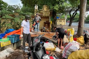 Hà Nội sẽ công khai các chủ tịch quận, huyện để xảy ra lấn chiếm vỉa hè