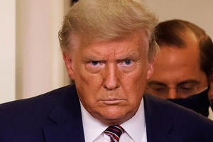 "Bà đầm thép" kêu gọi phế truất ông Trump ngay lập tức "Bà đầm thép" kêu gọi phế truất ông Trump ngay lập tức