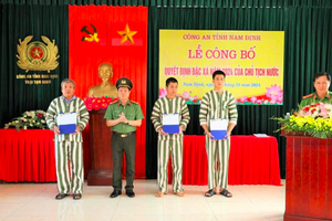 Nhiều địa phương công bố các Quyết định đặc xá cho các phạm nhân