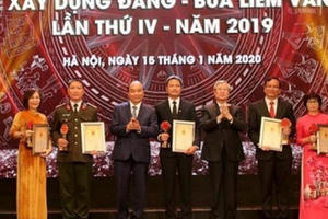 Tôn vinh tác phẩm báo chí xuất sắc về công tác xây dựng Đảng