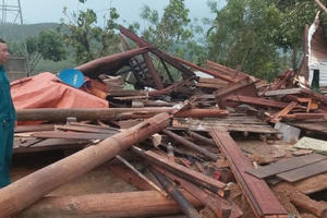 Nghệ An: Lốc xoáy khiến nhiều nhà dân bị hư hỏng