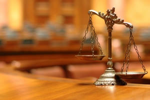 Hạn chế oan sai trong tố tụng hình sự: Xóa bỏ tâm lý “đề phòng” luật sư