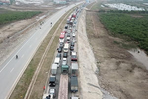 Hải Phòng lý giải việc tạm dừng lưu thông xe ô tô con, xe ô tải qua phà Gót dịp nghỉ lễ