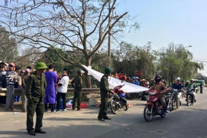 Hà Nội: Xe tải “hung thần” cán đôi vợ chồng tử vong tại chỗ