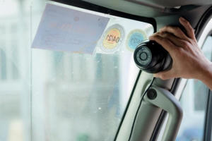 Khẩn trương thực hiện việc lắp đặt camera trên xe ô tô kinh doanh vận tải ở Yên Bái