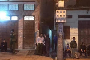 Lào Cai: Bí ẩn thi thể người phụ nữ đang phân hủy trong phòng trọ khóa cửa Lào Cai: Bí ẩn thi thể người phụ nữ đang phân hủy trong phòng trọ khóa cửa