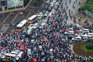 Hà Nội tăng cường các biện pháp kiểm soát, giảm ùn tắc giao thông
