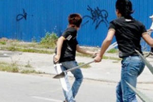 Đánh nhau trong quán ăn đêm, Công an Bắc Giang tạm giữ  12 đối tượng