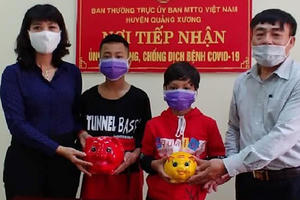 Cảm động với những tấm lòng vàng, bình dị trong "tâm bão" đại dịch Covid-19