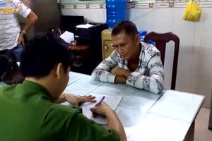 TP HCM: Bắt giữ đối tượng gây 3 vụ cướp giật liên tiếp trong nửa ngày TP HCM: Bắt giữ đối tượng gây 3 vụ cướp giật liên tiếp trong nửa ngày