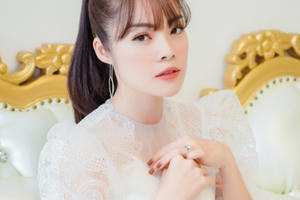 Dương Cẩm Lynh tươi tắn ở sự kiện sau ly hôn