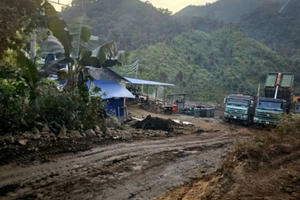 Hà Giang: Nguy hiểm luôn rình rập tại điểm khai thác khoáng sản thôn Nà Nèn