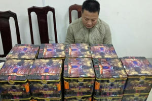 Quảng Bình: Bắt đối tượng vận chuyển gần nửa tạ pháo trên Quốc lộ