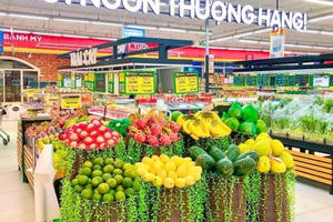 Sức mua khởi sắc vào cuối năm, nhà bán lẻ ồ ạt “tung” khuyến mại