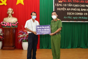 An Giang: Hạt gạo nghĩa tình với nhân dân