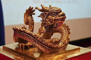 Ấn vàng 'Hoàng đế chi bảo' chính thức chuyển giao về Việt Nam